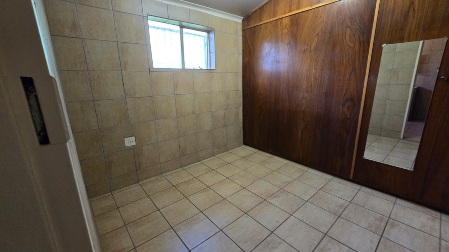 5 Bedroom Property for Sale in Navalsig Free State